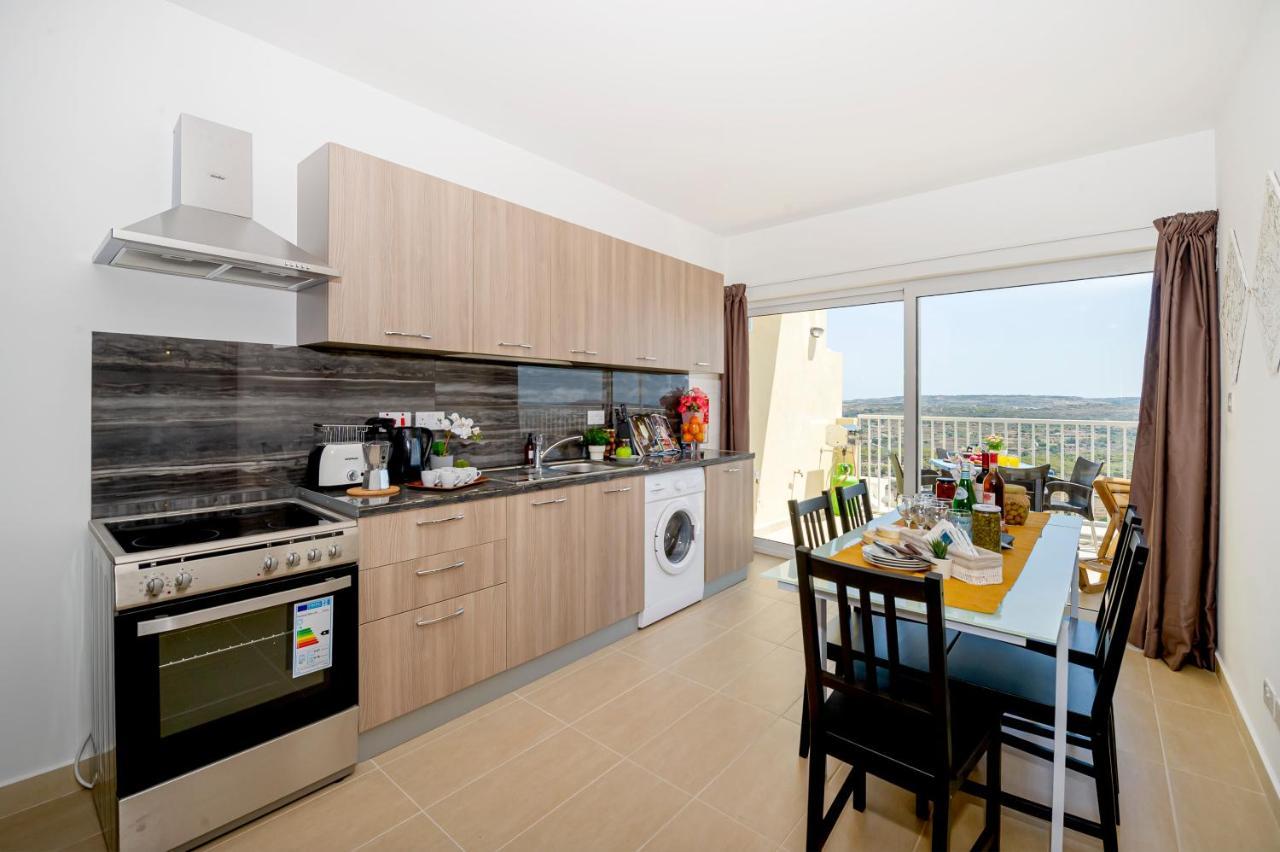 מליאהה Summer Breeze Apartment With Terrace With Panoramic Views - By Getawaysmalta מראה חיצוני תמונה
