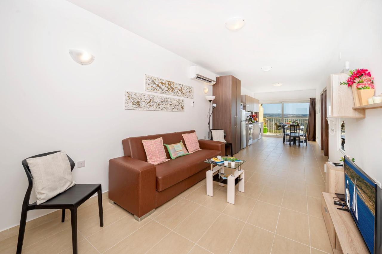 מליאהה Summer Breeze Apartment With Terrace With Panoramic Views - By Getawaysmalta מראה חיצוני תמונה