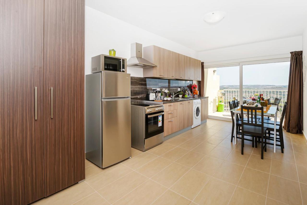 מליאהה Summer Breeze Apartment With Terrace With Panoramic Views - By Getawaysmalta מראה חיצוני תמונה