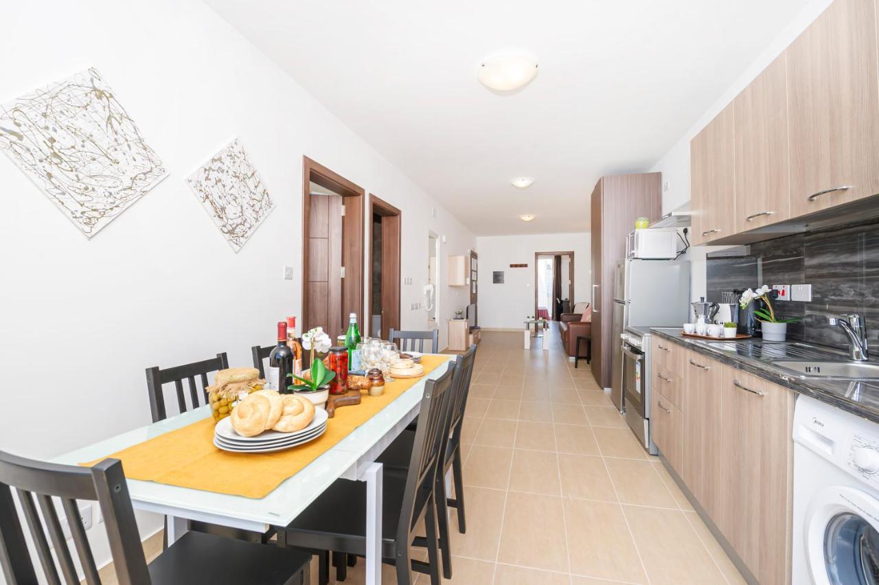 מליאהה Summer Breeze Apartment With Terrace With Panoramic Views - By Getawaysmalta מראה חיצוני תמונה