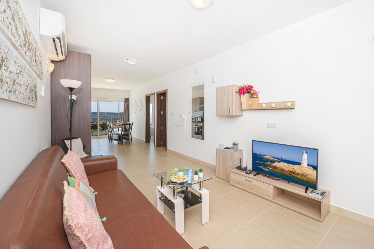 מליאהה Summer Breeze Apartment With Terrace With Panoramic Views - By Getawaysmalta מראה חיצוני תמונה